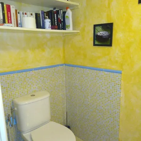Spacieuse Maison De Village Climatisee Avec Jardin Patio Prázdninový dům *