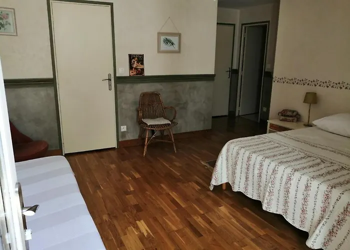 Spacieuse Maison De Village Climatisee Avec Jardin Patio Bessan