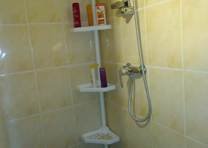 Spacieuse Maison De Village Climatisee Avec Jardin Patio Tatil Evi Bessan